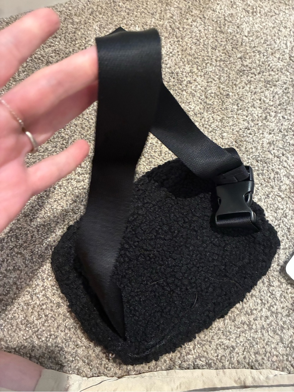 Baggallini Black Sherpa cross body Belt Bag - Picture 2 of 2